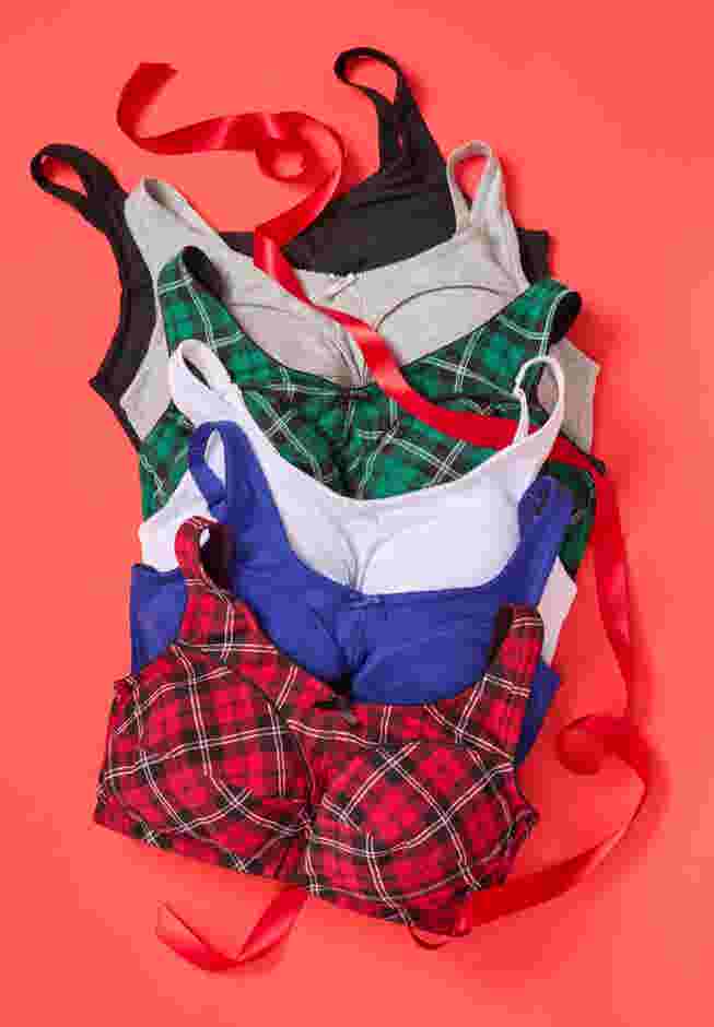 Cotton Back-Close Wireless Bra image number 10