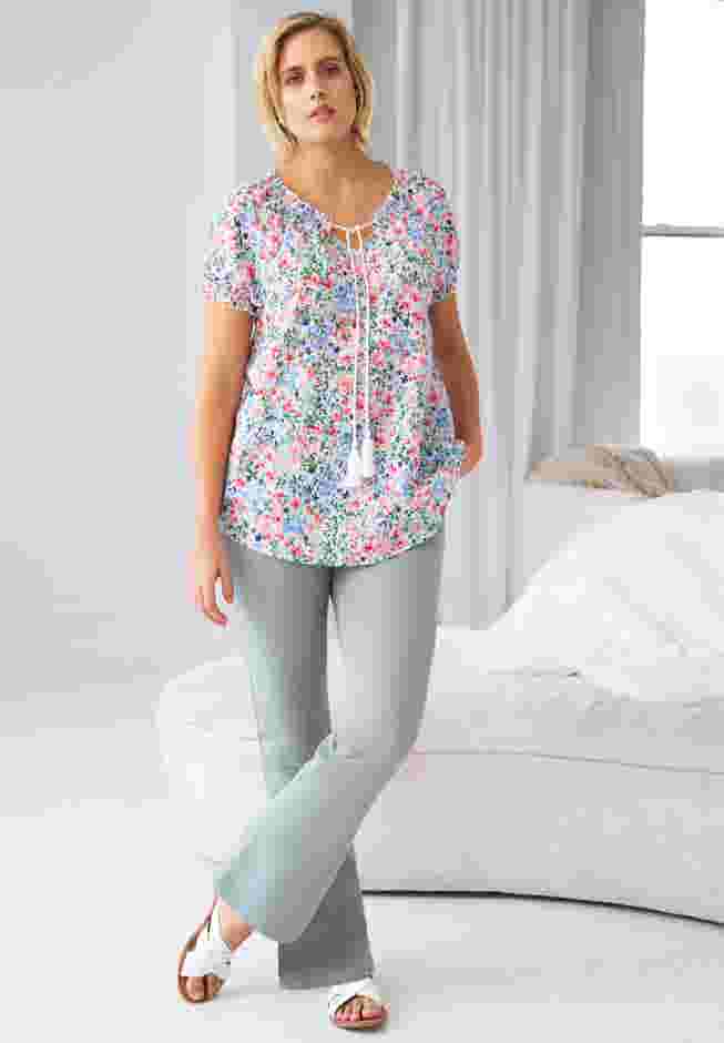 Ruffle Trim Peasant Blouse image number 2