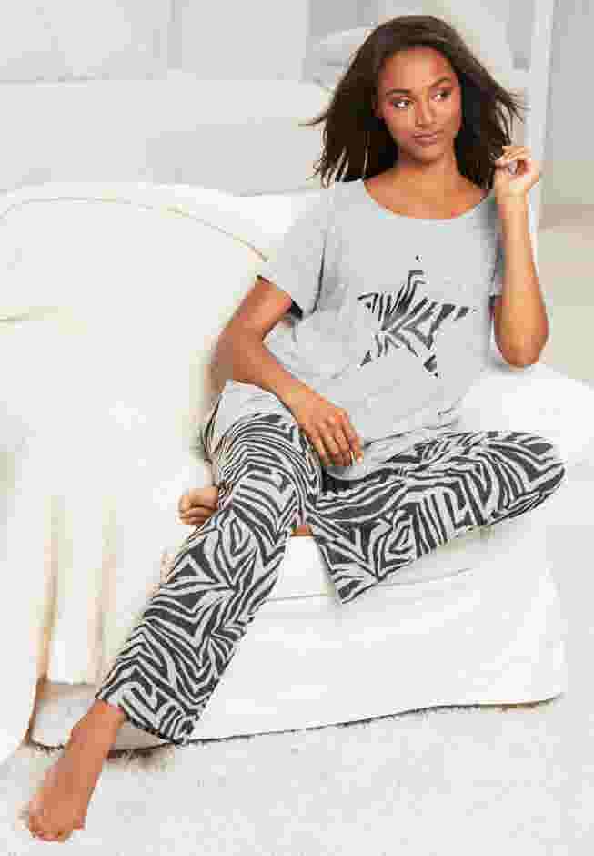 Serenada Hacci 2-Piece PJ Set image number 4