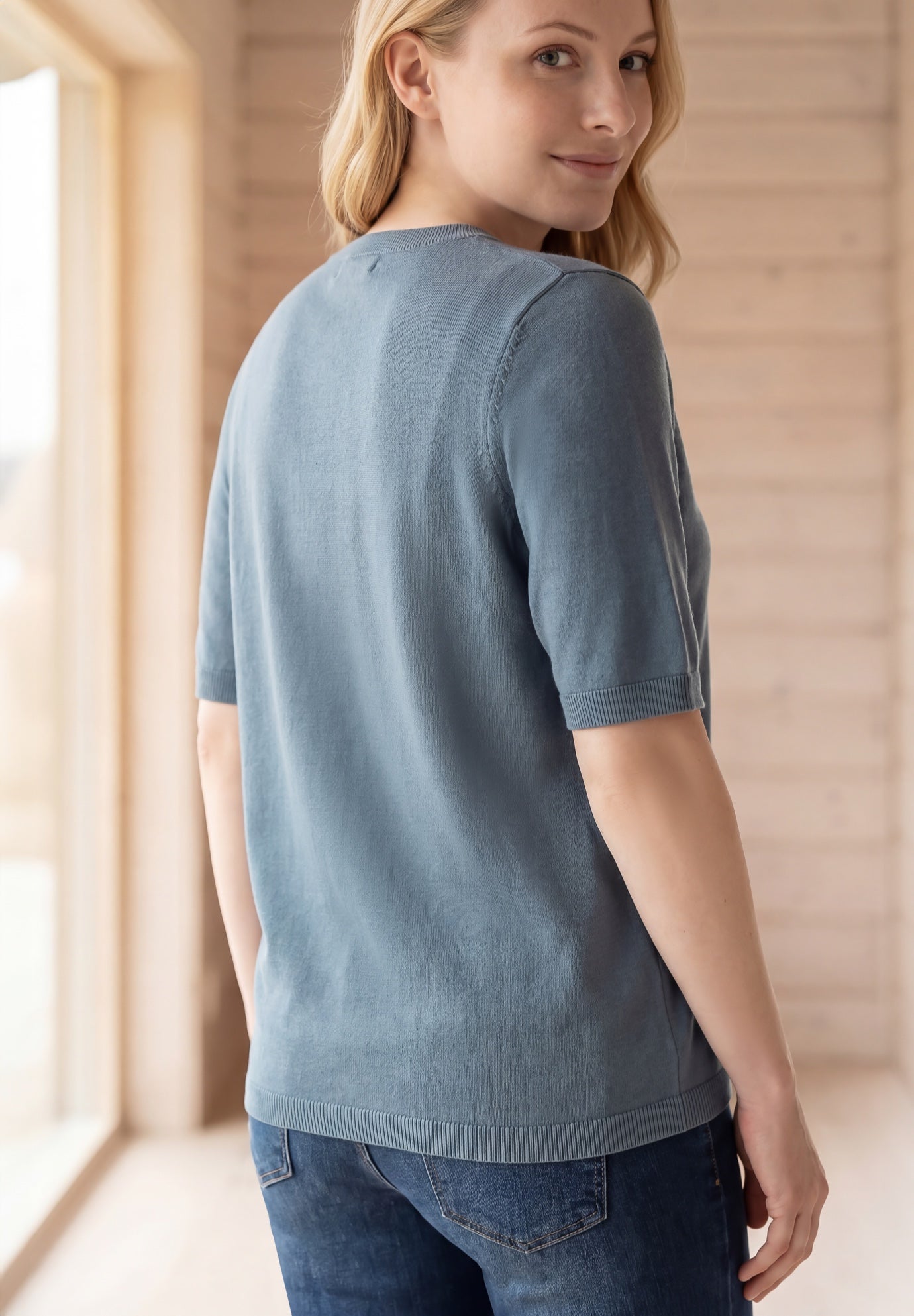 Short Sleeve Fine Knit Pullover image number 1
