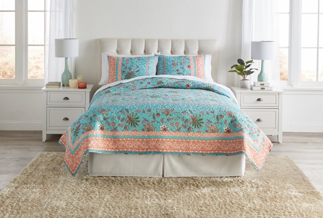 Jacobean 3-Pc. Quilt Set image number 0