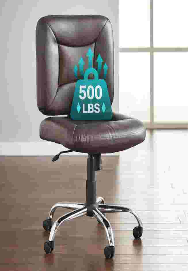 Chair with badge showing 500 lbs weight capacity