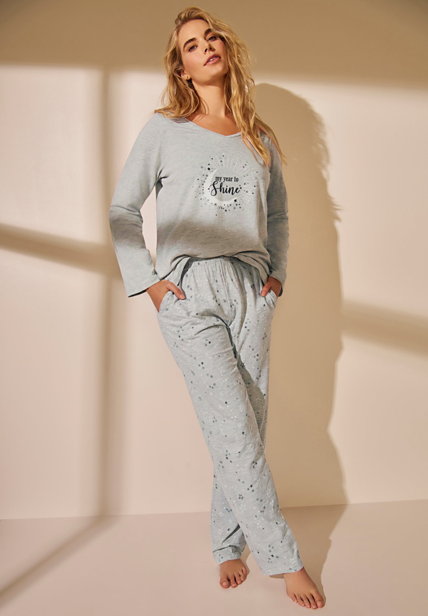 Avenue Body Three-Quarter Sleeve Pajama Set image number 4