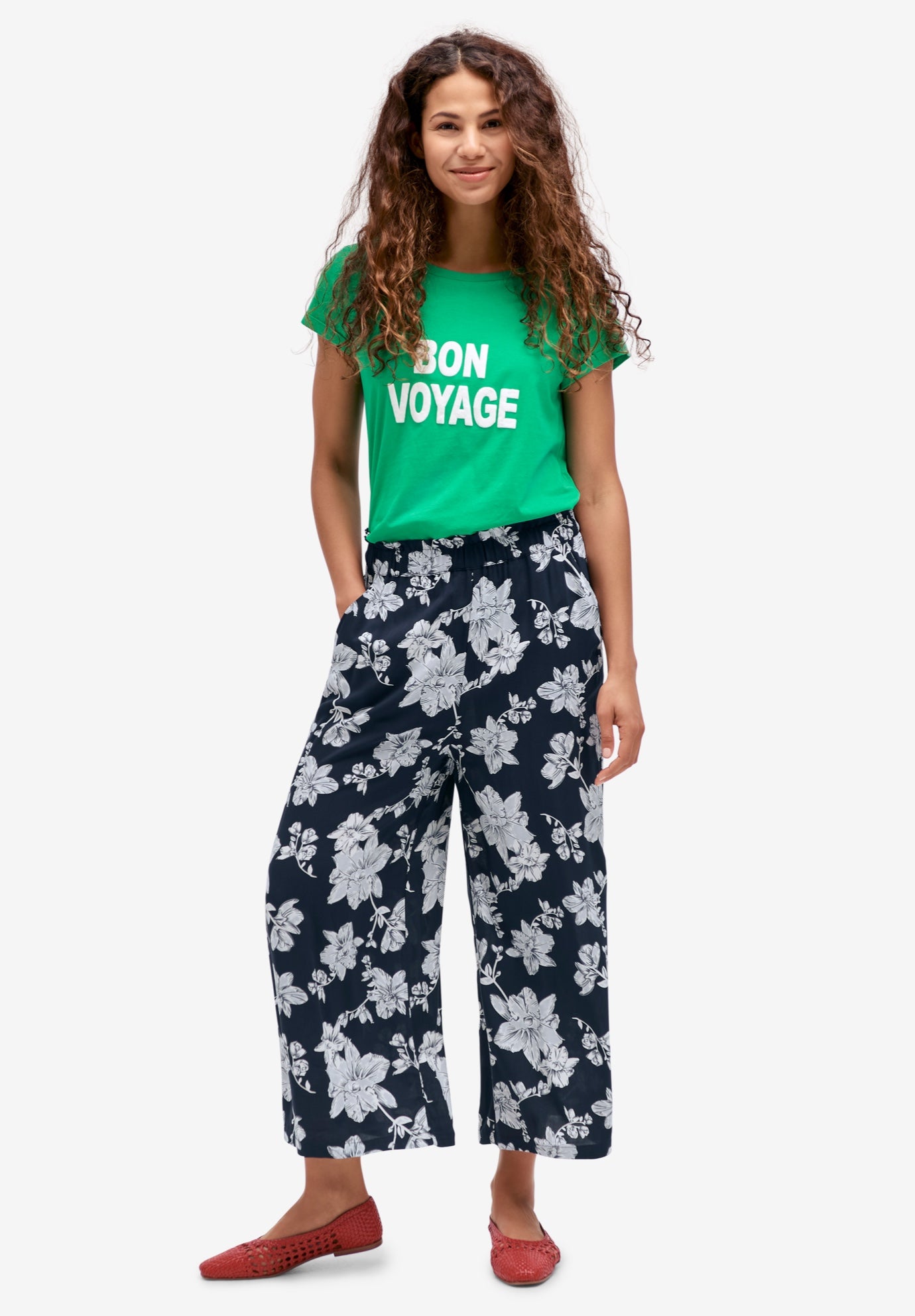 Wide-Leg Crop Pants image number 0