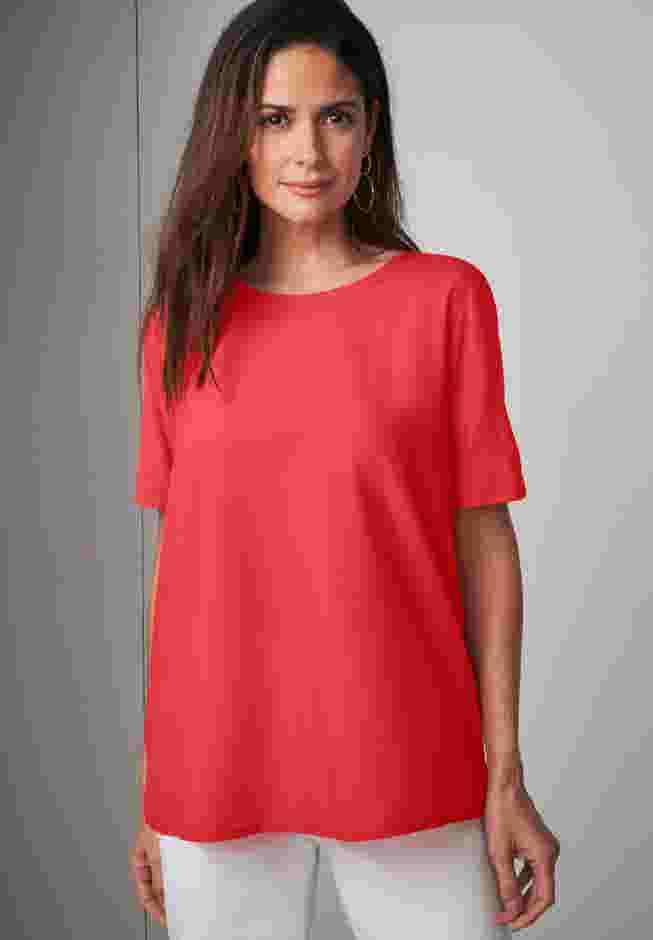 Uptown Refined Tee image number 0