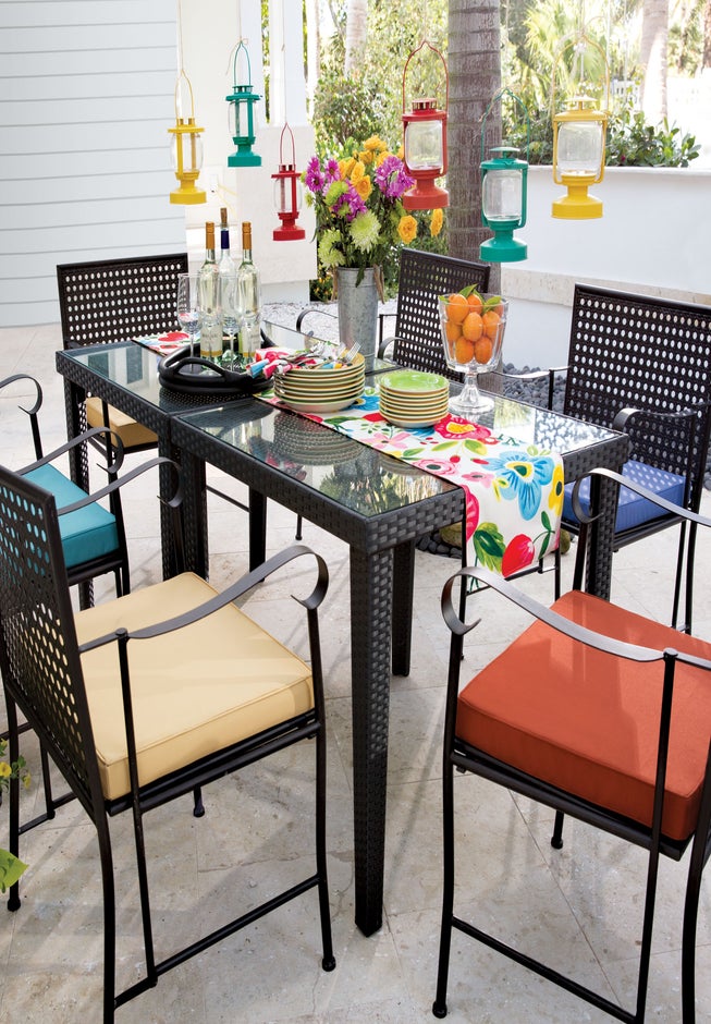 400 lbs. Weight Capacity Folding Chair with Cushion image number 2