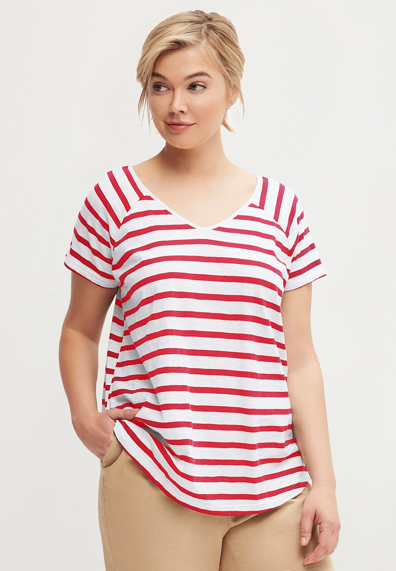Rounded V-neck Tee image number 0