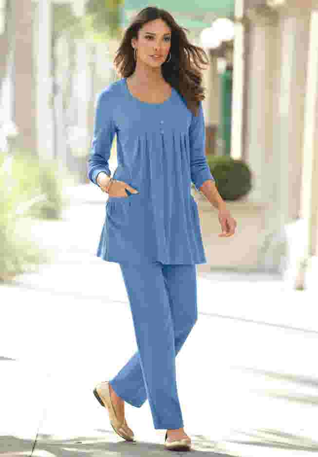Long Sleeve Two Pocket Soft Knit Tunic image number 3