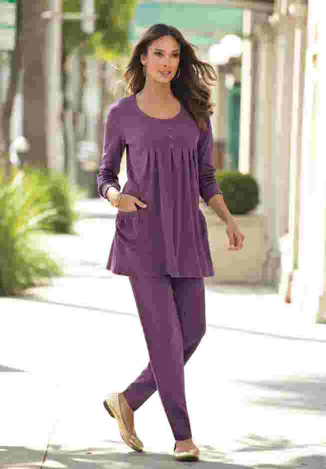 Long Sleeve Two Pocket Soft Knit Tunic image number 0