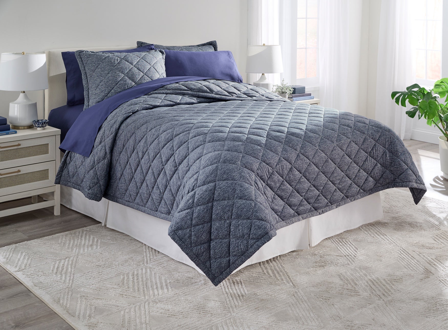 BH Studio Jersey Quilt Set image number 0