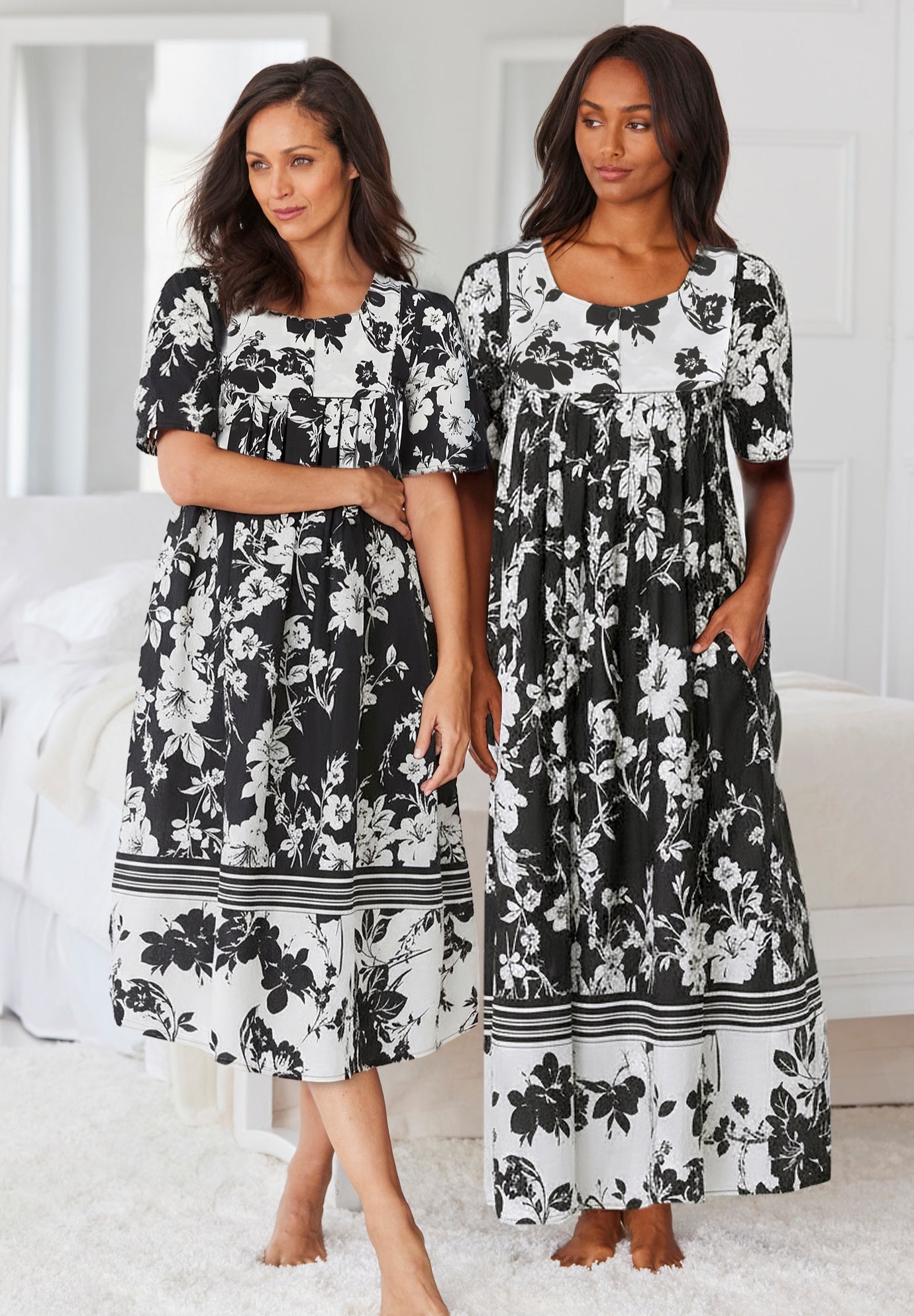 Bib Front Lounger image number 3