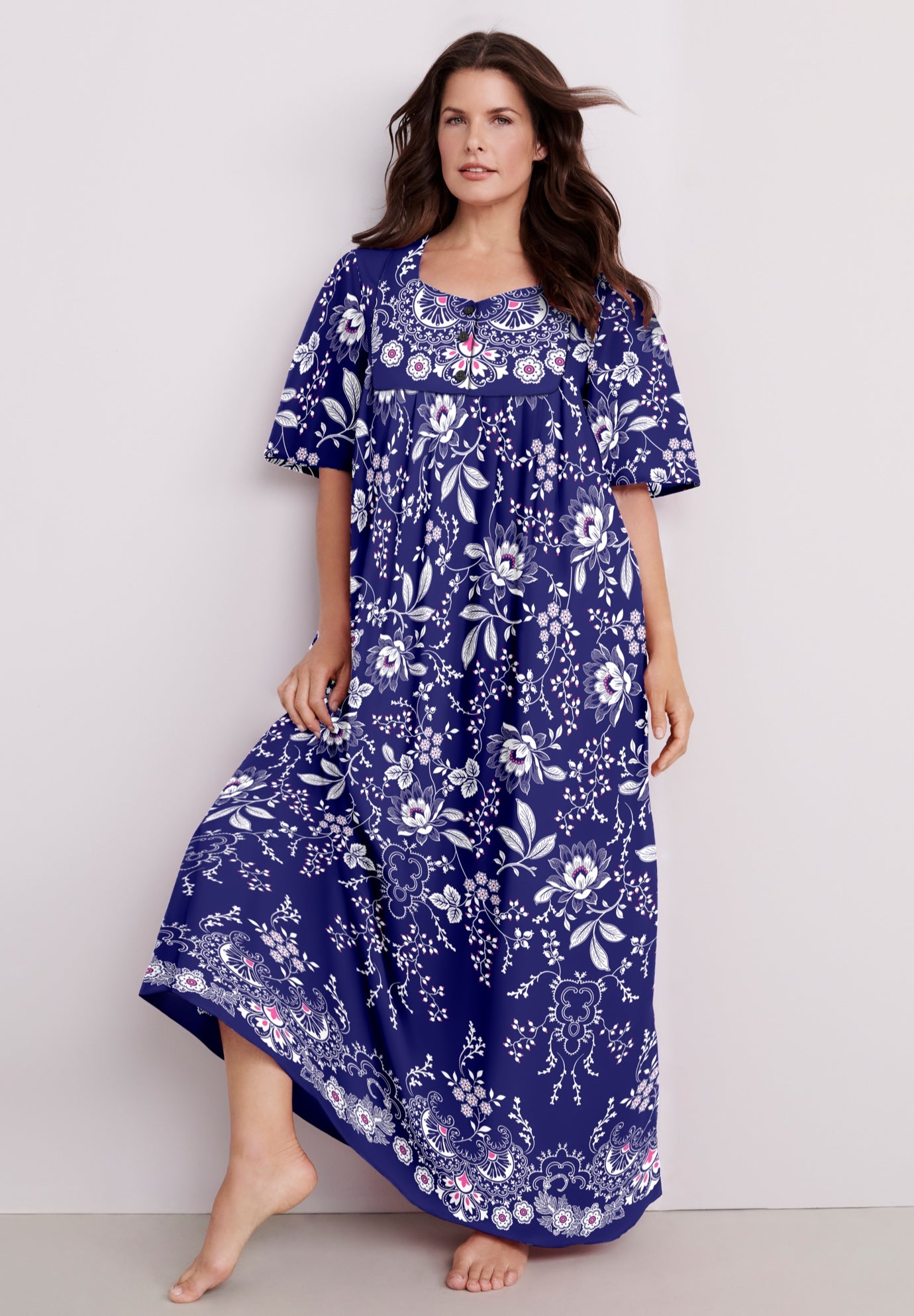 Bib Front Lounger image number 0