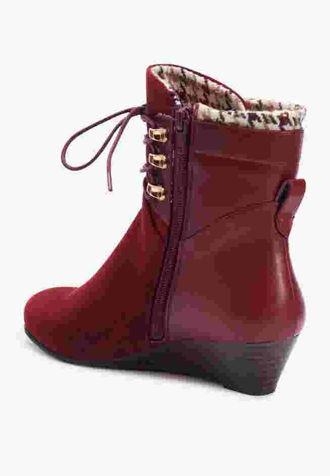 The Nala Boot image number 1
