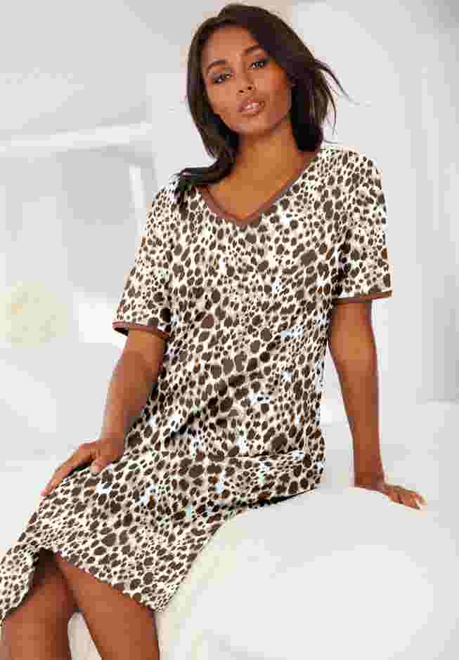 Short T-Shirt Lounger image number 3