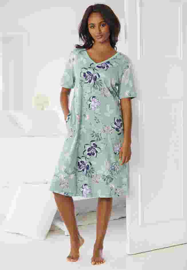 Short T-Shirt Lounger image number 7