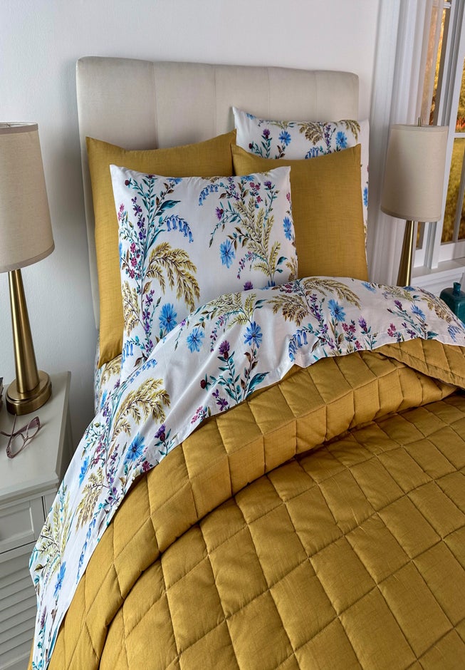 Box Stitch Quilt Set image number 1