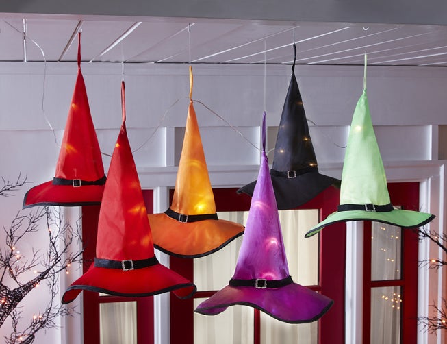 Set of 6 Witch’s Hat String Lights image number null