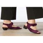 The Darby Shootie image number null