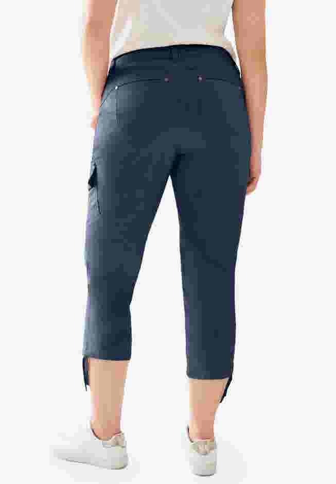 Stretch Cargo Capris by ellos® image number 1