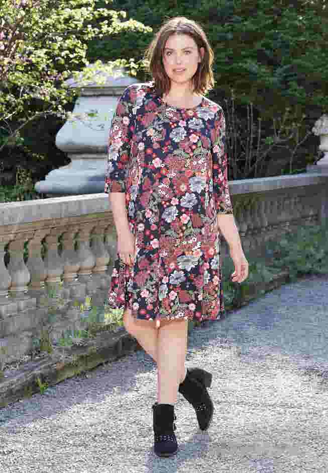 Madison Knit Three-Quarter Sleeve Dress image number 2