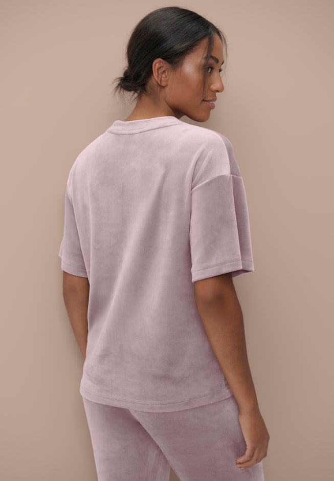 SHORT SLEEVE BOXY VELOUR LOUNGE TOP image number 1