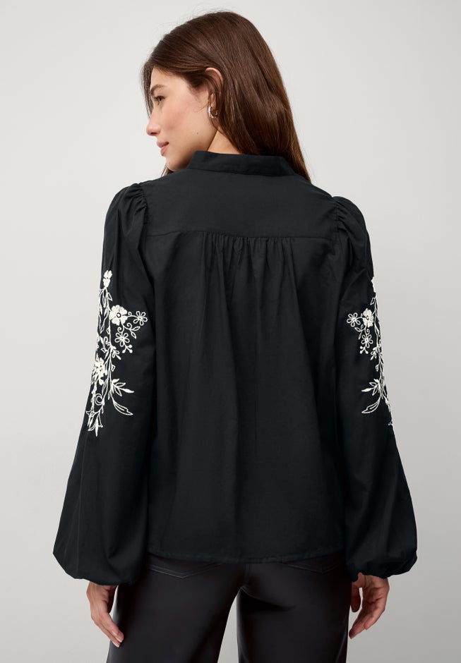 NOTCH V-NECK CONTRAST EMBROIDERY BLOUSE image number 1