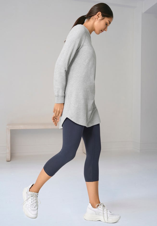 Knit Capri Leggings image number 4