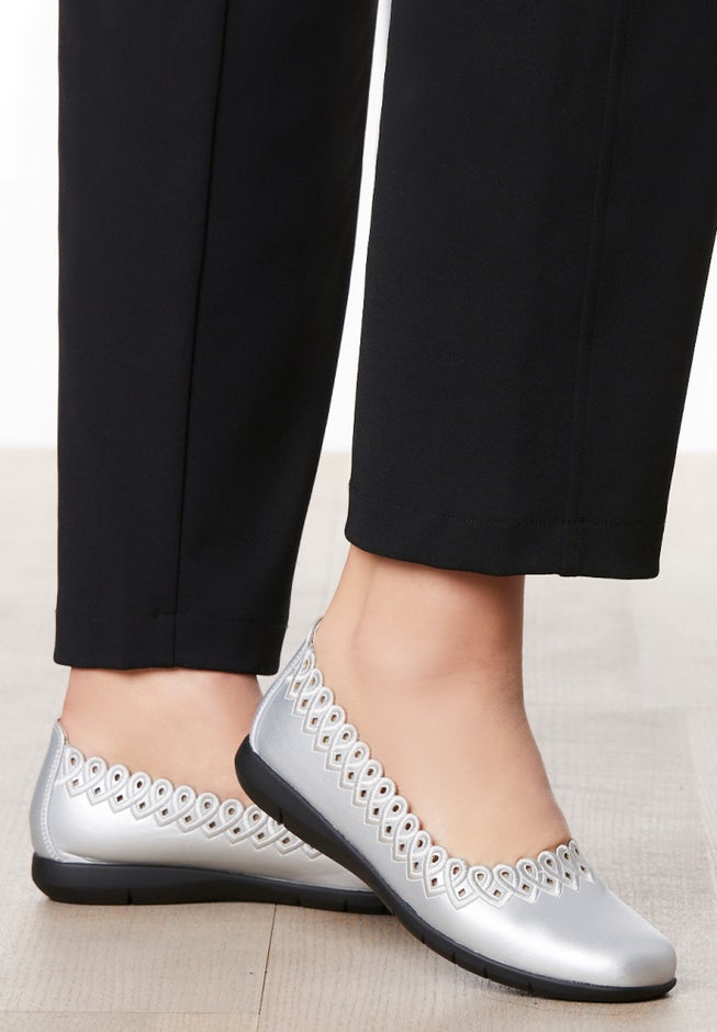 The Vivi Slip On Flat image number 7