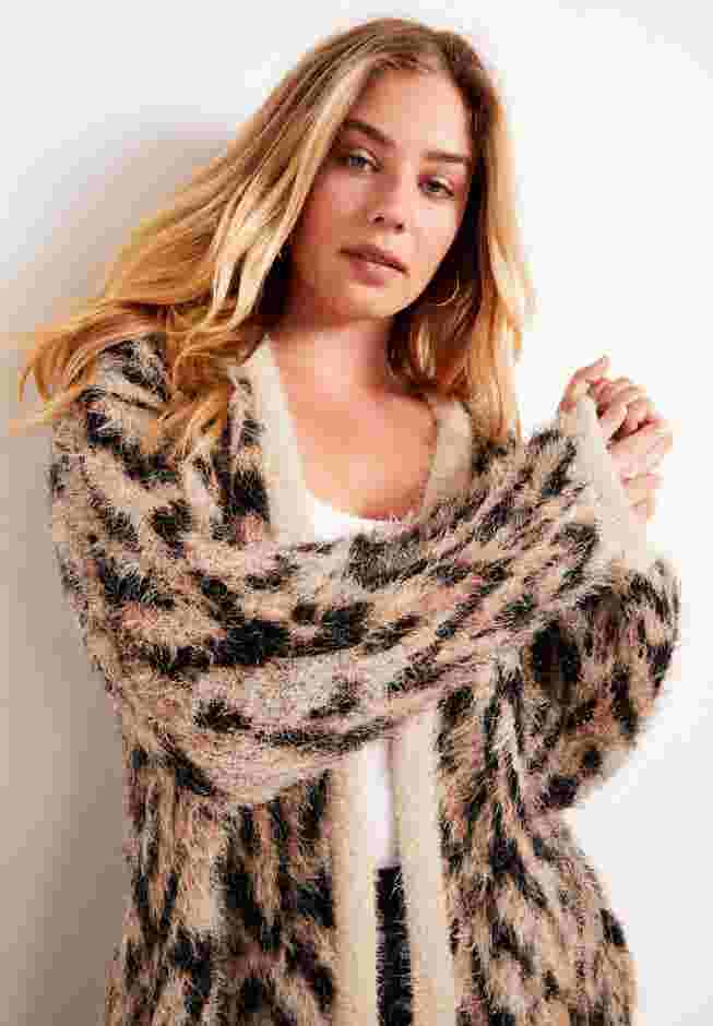 Leopard-Print Eyelash Cardigan image number 4