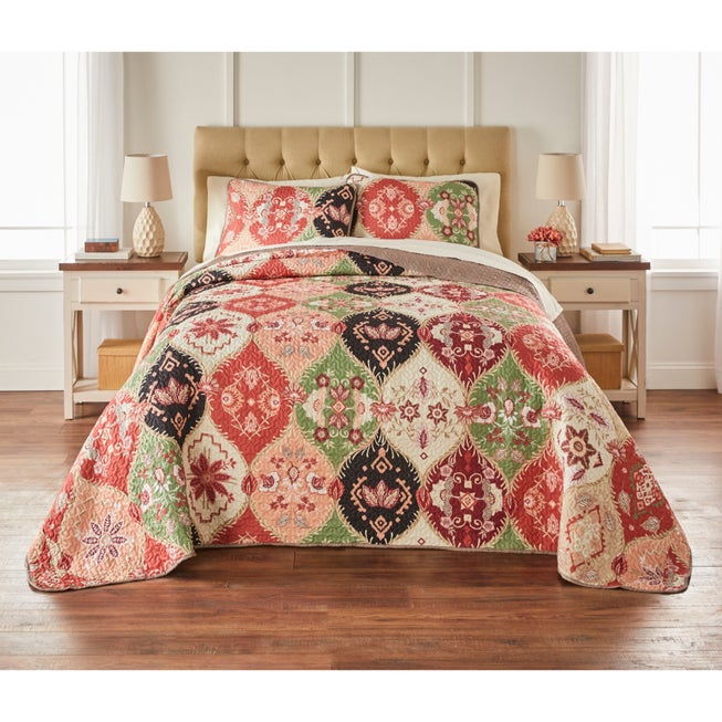 Joanna Bedspread Set image number 0