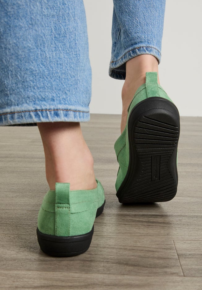 The Bete Slip On Orthotic Flat image number 13