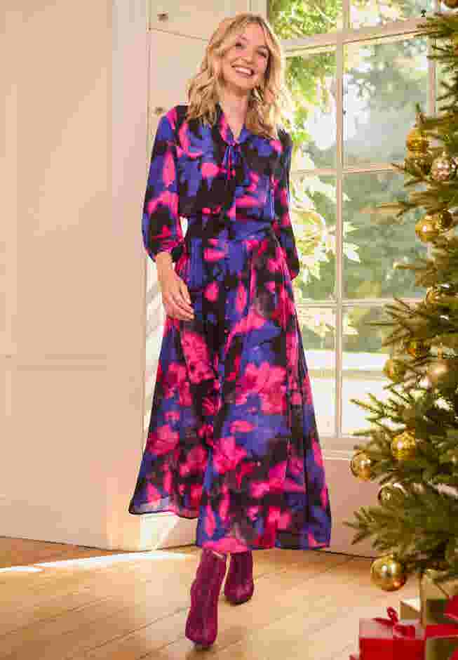 Tie Neck Printed Maxi Dress image number 2
