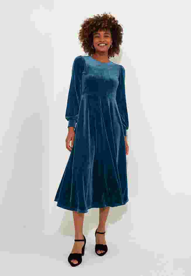 Crew Neck Velvet Midi Dress image number 0