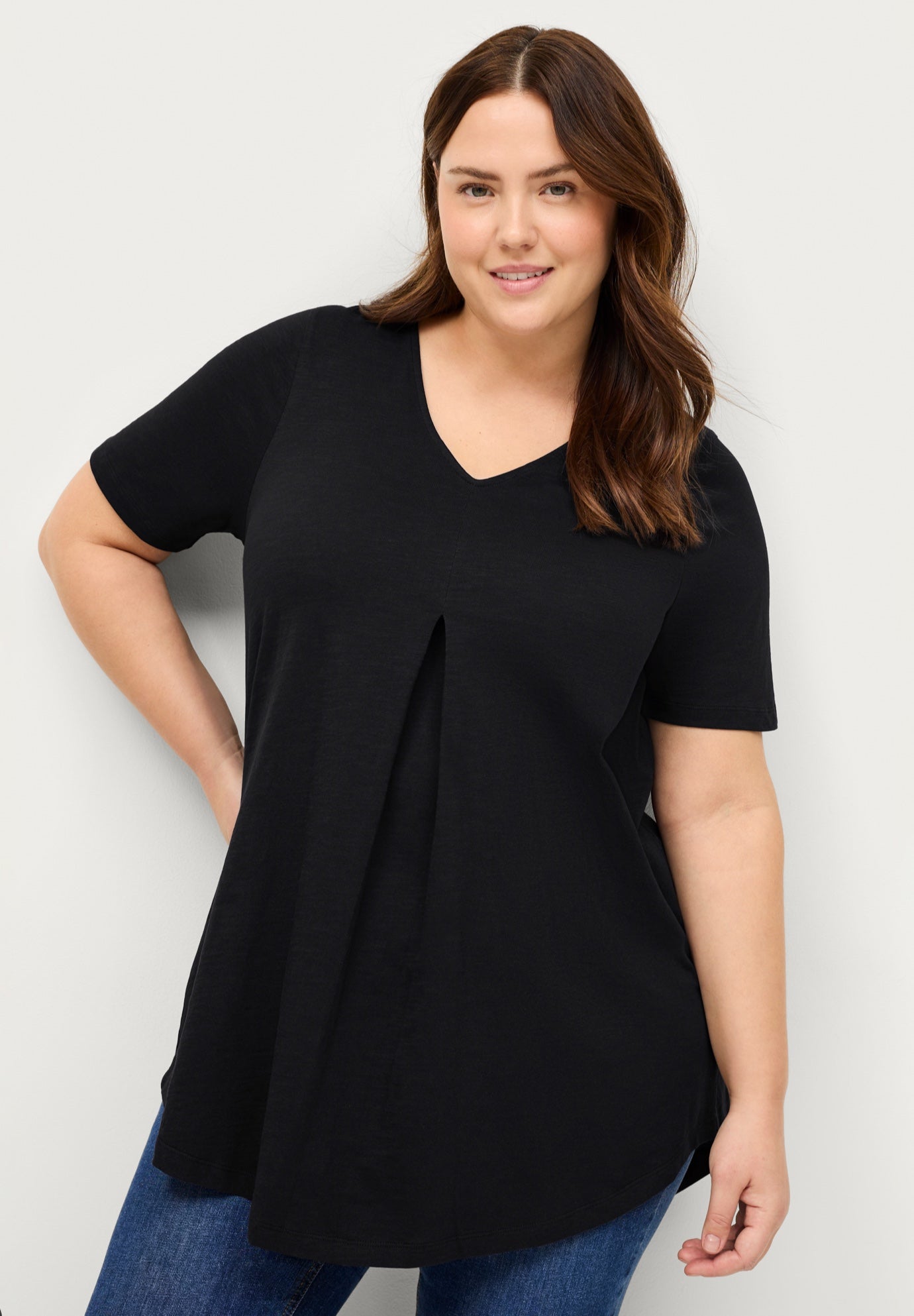 Cotton Jersey Slub V-Neck Inverted Pleat Tunic with Curved Hem image number 0