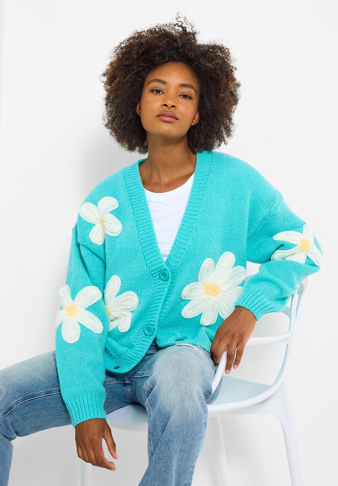 V-Neck Daisy Cardigan image number 5