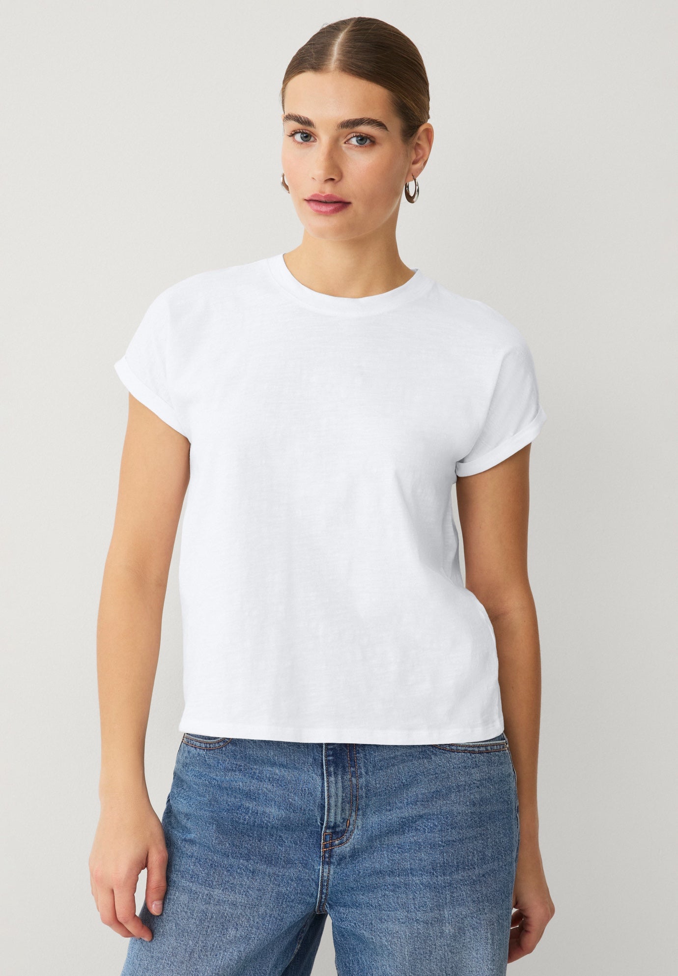 Crew Neck Tee With Rolled Cuffs image number 0