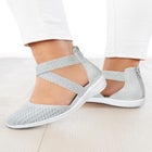 The Lyla Orthotic Closed Toe Sandal image number null