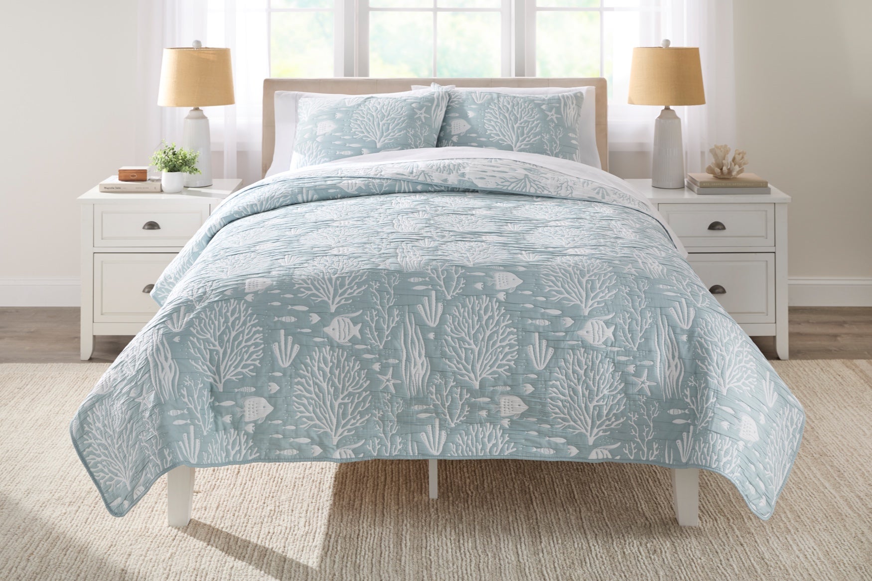  Coral Matelasse Quilt Set image number 0