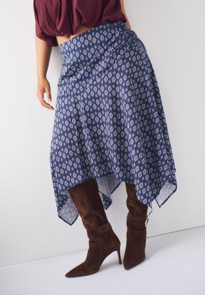 Asymmetric Printed Skirt image number 3