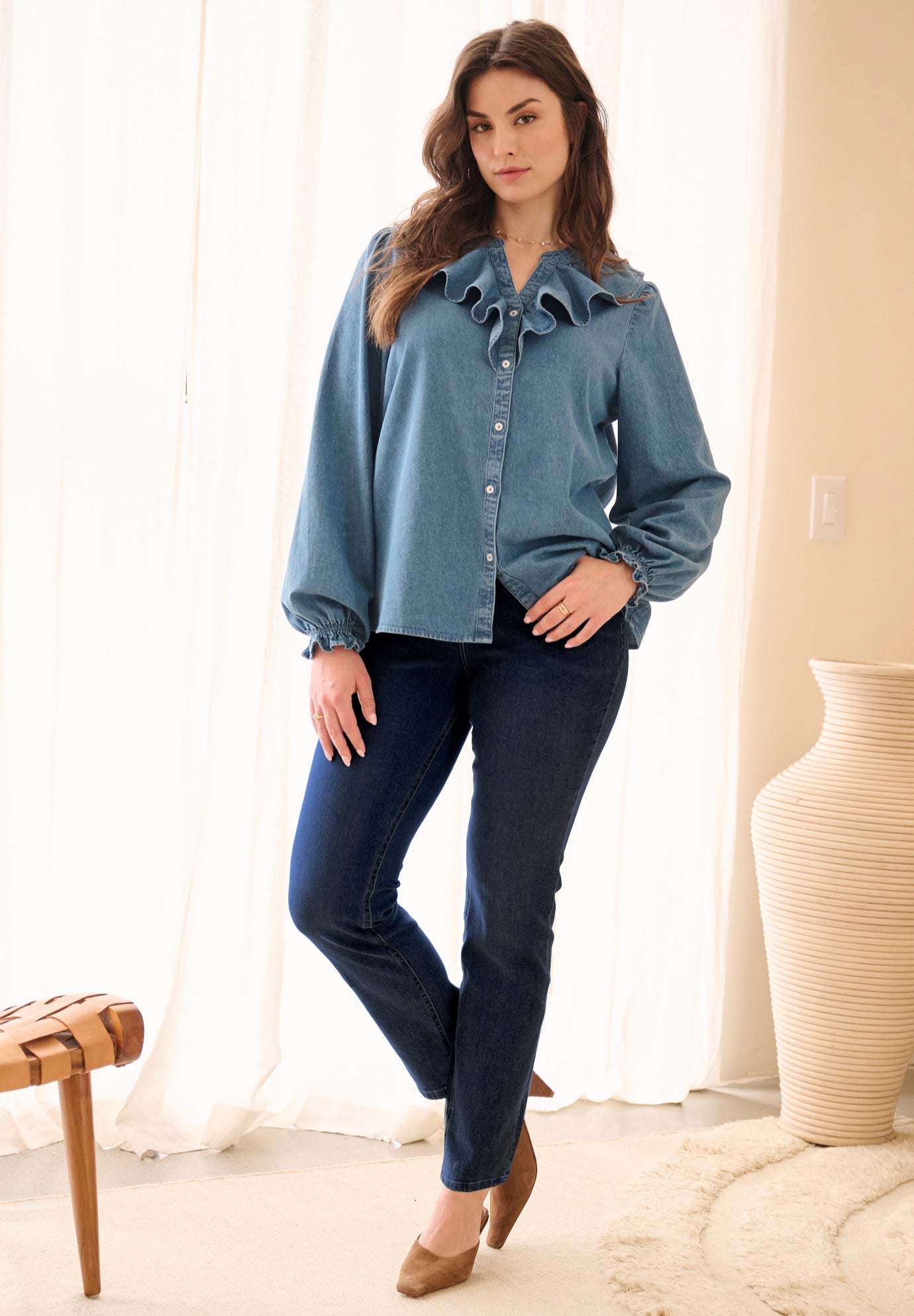Mid-Rise Comfort Stretch 5-Pocket Straight Leg Jean image number 1