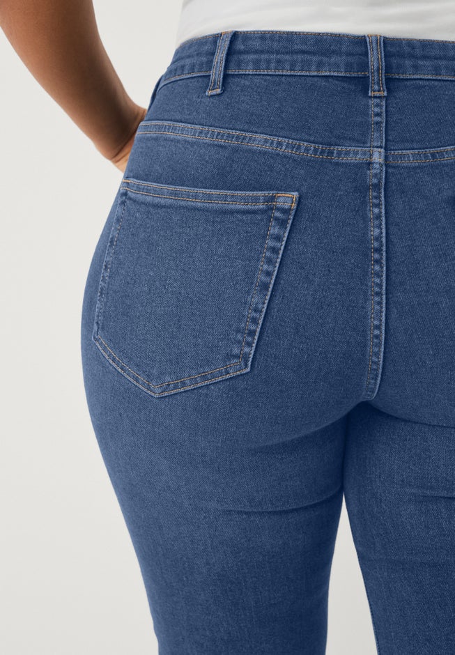 Mid-rise Stretch Bootcut Jeans image number 3