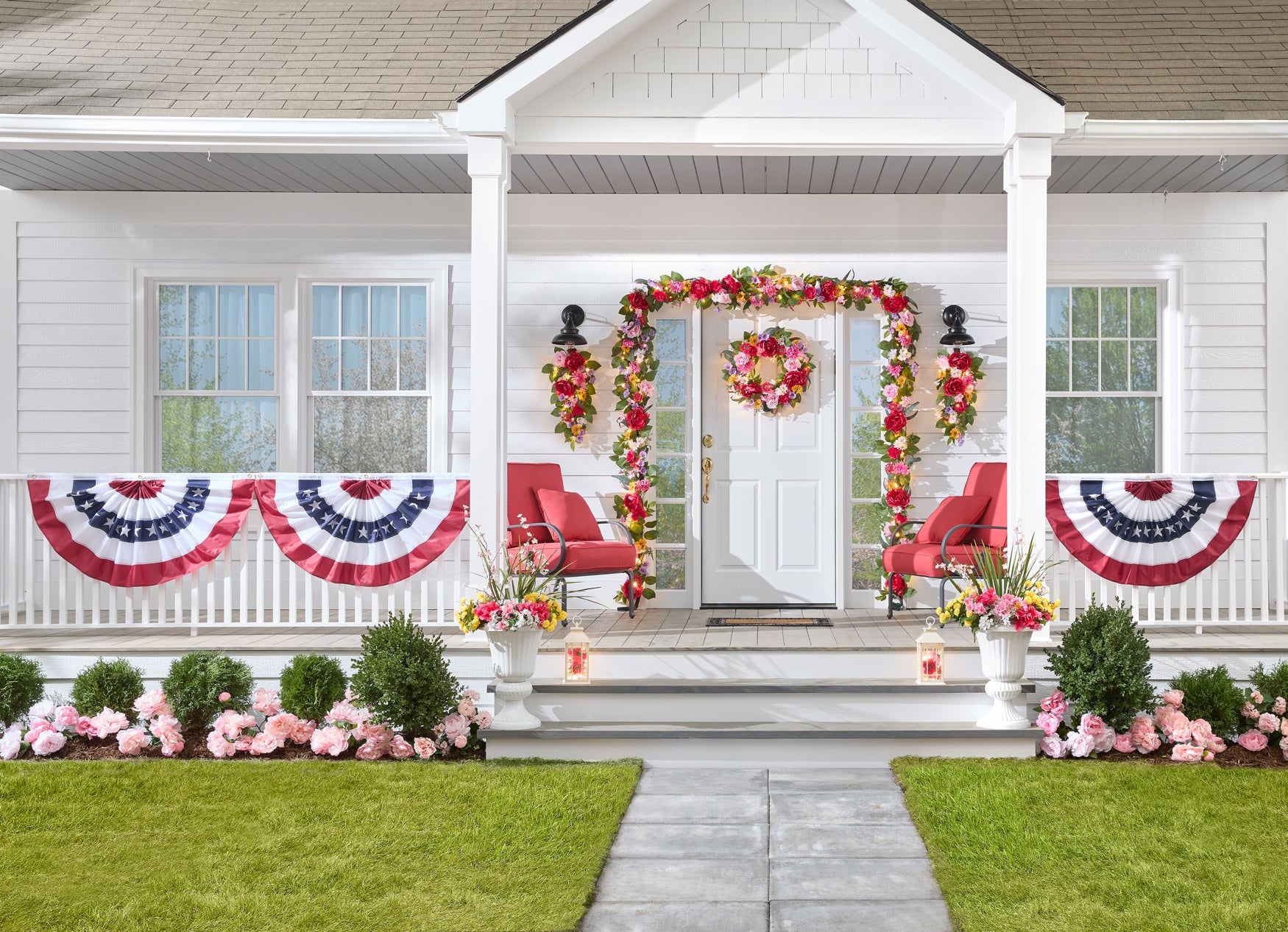 Pleated Patriotic Bunting Fan image number 1