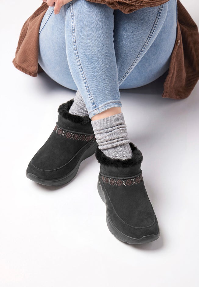 The Go Walk Encore Alison Embroidered Bootie image number 5