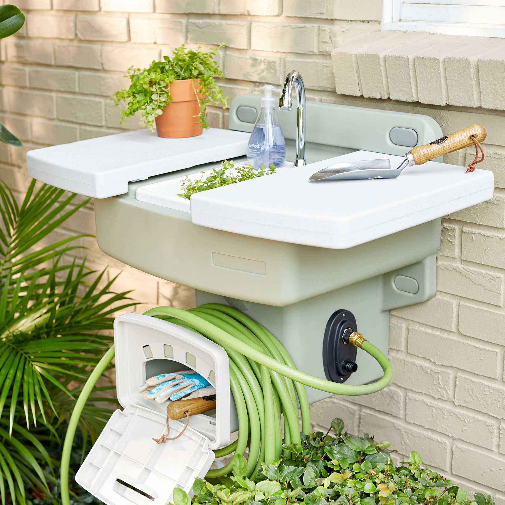 Outdoor Garden Sink with Hose Holder, WHITE